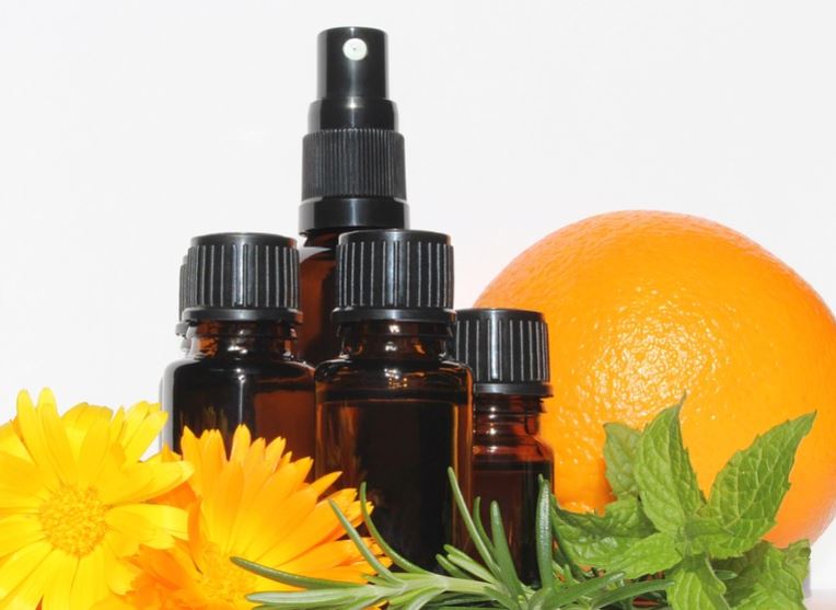 Essential Oils To Protect Your Respiratory System: Sweet Orange Oil